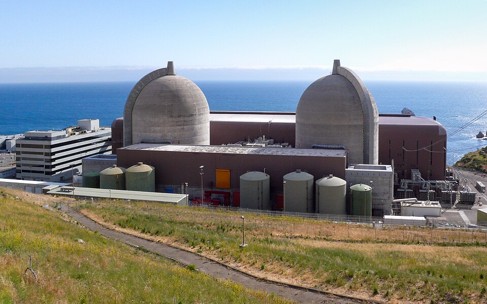 File:Diablo Canyon Nuclear Power Plant.jpg